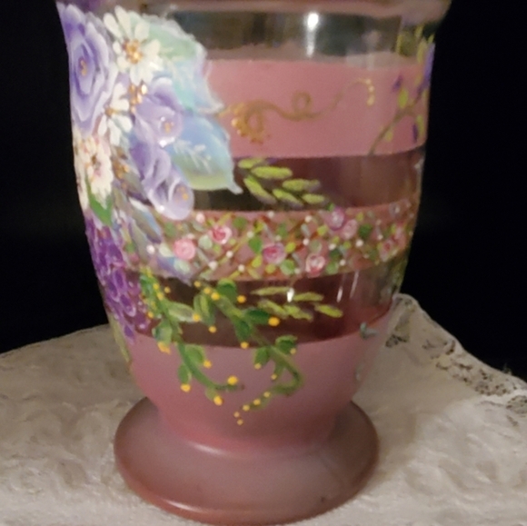 Earthy Hand painted mug, large coffee cup with painted roses and daisies - Picture 6 of 12